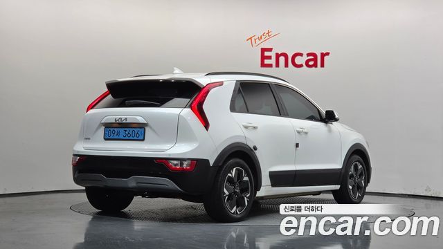 Kia Niro 2023 — photo 2
