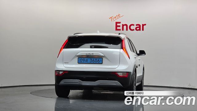 Kia Niro 2023 — photo 4