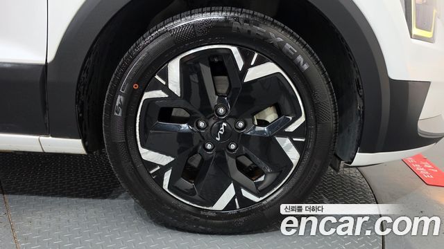 Kia Niro 2023 — photo 7