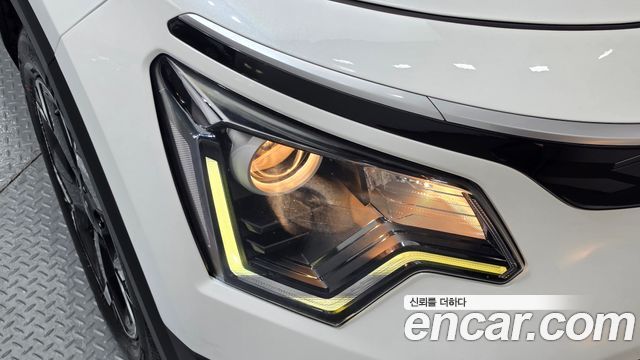 Kia Niro 2023 — photo 8