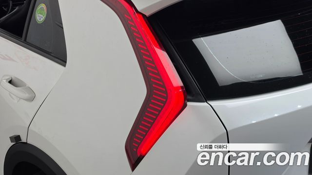 Kia Niro 2023 — photo 9