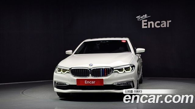 BMW 5-Series 2018 — photo 3
