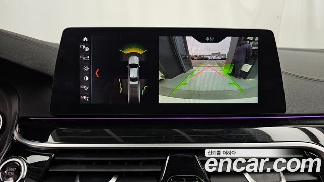 BMW 5-Series 2018 — photo 21
