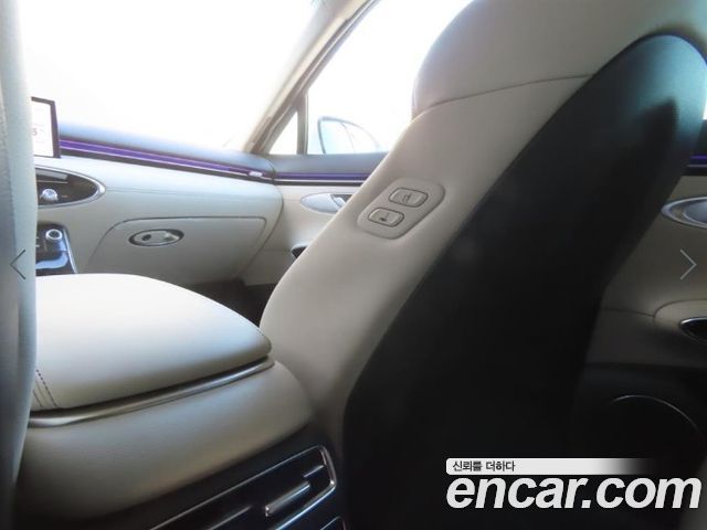 Genesis GV70 2025 — photo 8