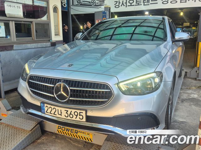 Mercedes-Benz E-Class 2021 — photo 2