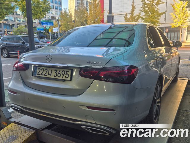 Mercedes-Benz E-Class 2021 — photo 4
