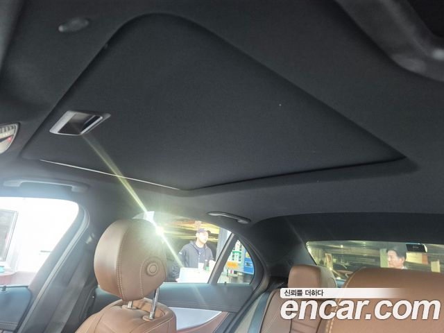Mercedes-Benz E-Class 2021 — photo 8