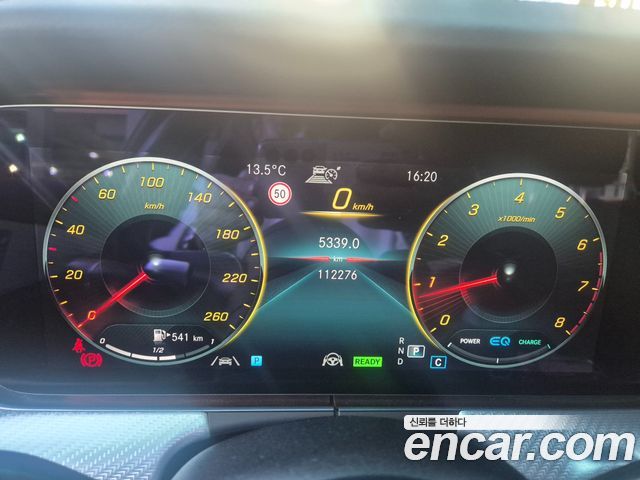 Mercedes-Benz E-Class 2021 — photo 9
