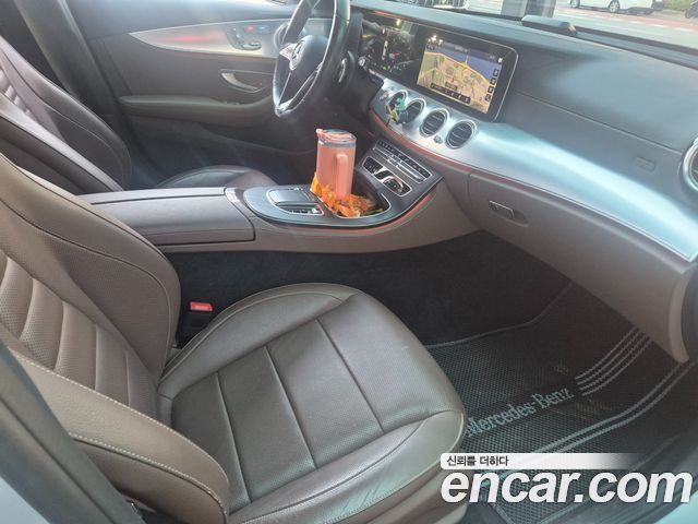 Mercedes-Benz E-Class 2021 — photo 19