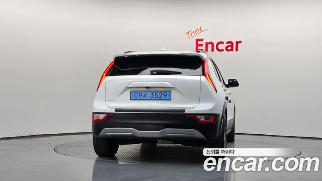 Kia Niro 2023 — photo 4