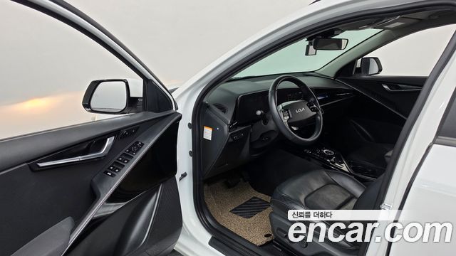 Kia Niro 2023 — photo 13
