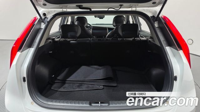 Kia Niro 2023 — photo 22