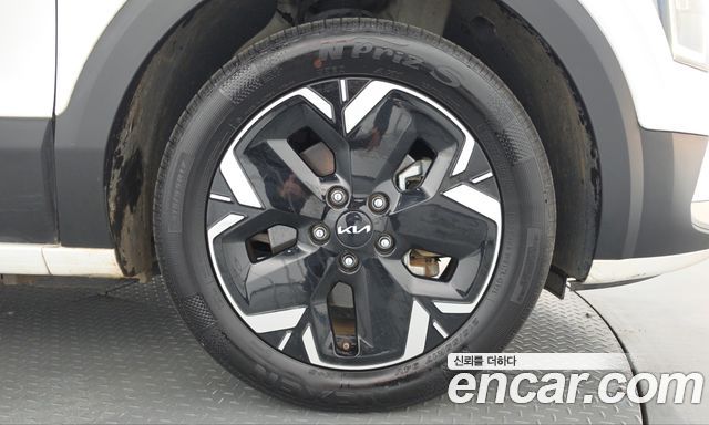 Kia Niro 2023 — photo 7