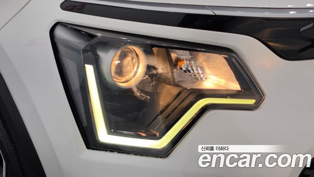 Kia Niro 2023 — photo 8