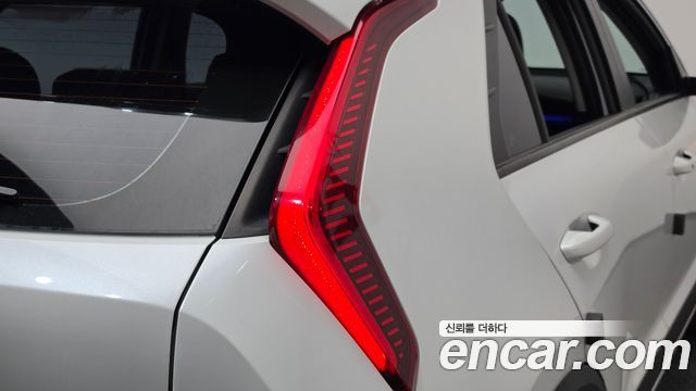 Kia Niro 2023 — photo 9