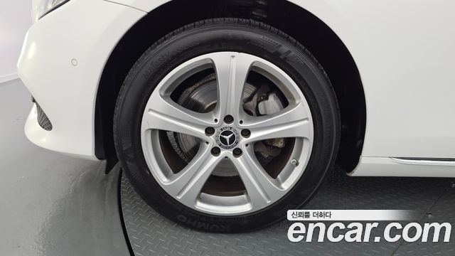 Mercedes-Benz E-Class 2018 — photo 5