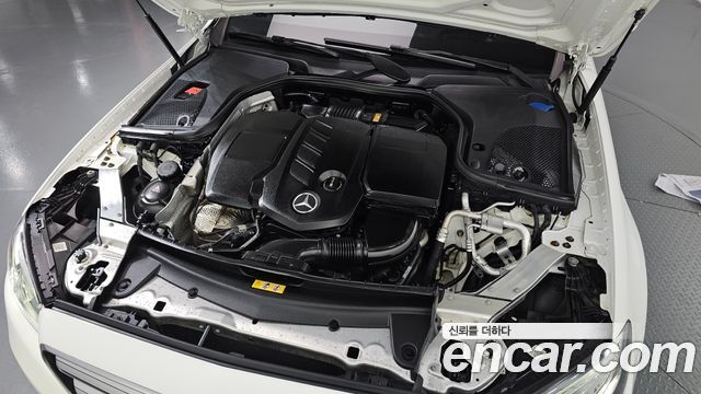 Mercedes-Benz E-Class 2018 — photo 6