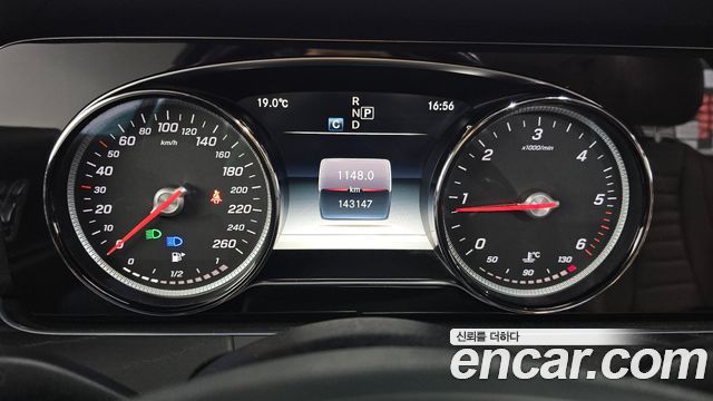 Mercedes-Benz E-Class 2018 — photo 8