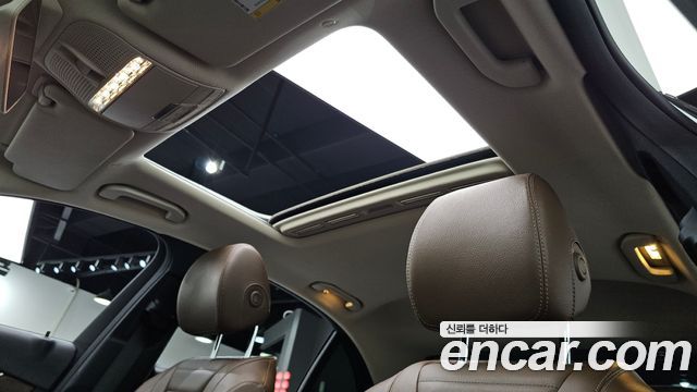 Mercedes-Benz E-Class 2018 — photo 17