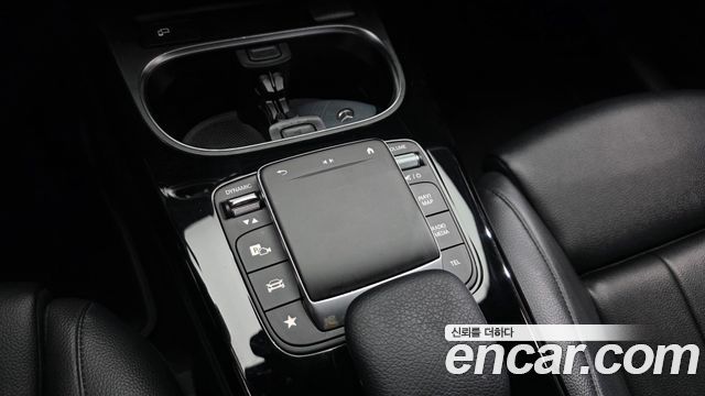 Mercedes-Benz A-Class 2021 — photo 12