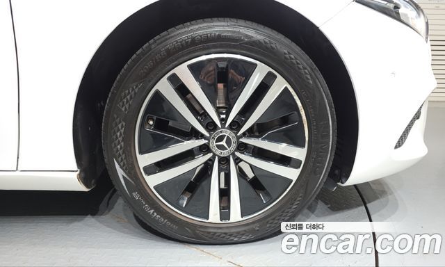 Mercedes-Benz A-Class 2021 — photo 7