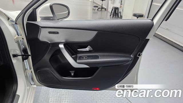 Mercedes-Benz A-Class 2021 — photo 15