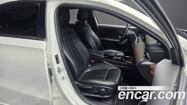 Mercedes-Benz A-Class 2021 — photo 16