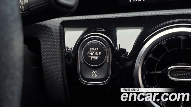 Mercedes-Benz A-Class 2021 — photo 28