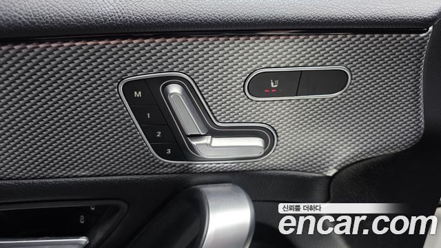 Mercedes-Benz A-Class 2021 — photo 30