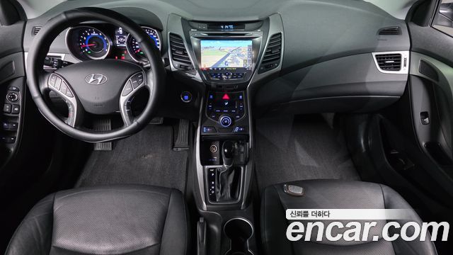 Hyundai AVANTE 2014 — photo 10