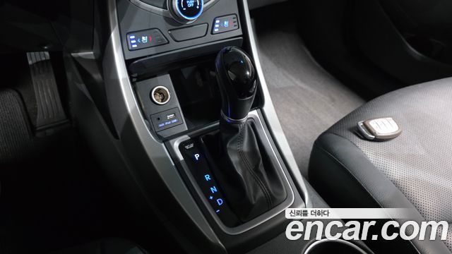 Hyundai AVANTE 2014 — photo 12