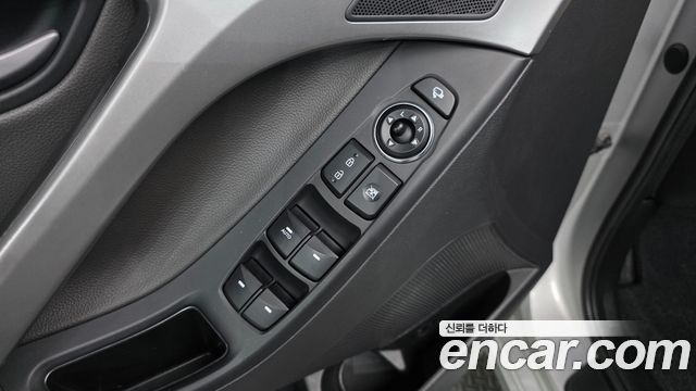 Hyundai AVANTE 2014 — photo 17