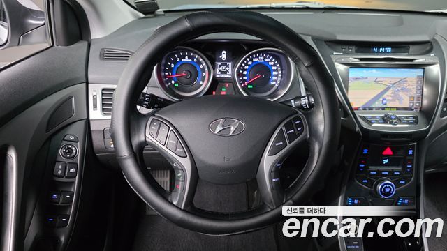 Hyundai AVANTE 2014 — photo 19