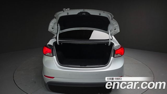 Hyundai AVANTE 2014 — photo 25