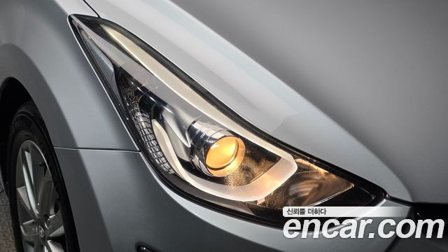 Hyundai AVANTE 2014 — photo 8
