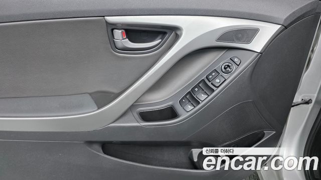 Hyundai AVANTE 2014 — photo 14