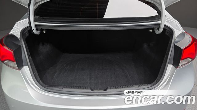 Hyundai AVANTE 2014 — photo 29