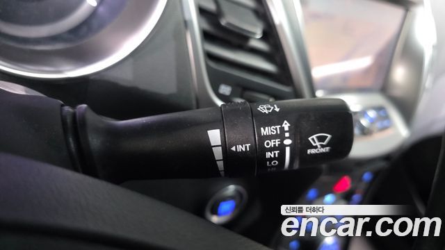 Hyundai AVANTE 2014 — photo 30