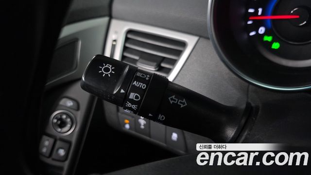 Hyundai AVANTE 2014 — photo 31