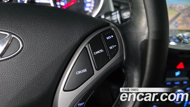 Hyundai AVANTE 2014 — photo 32