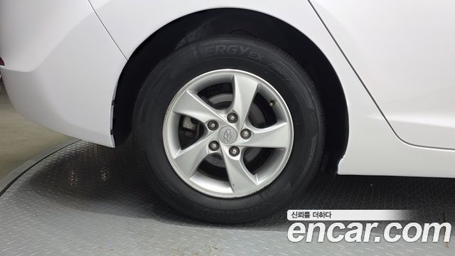 Hyundai AVANTE 2014 — photo 5