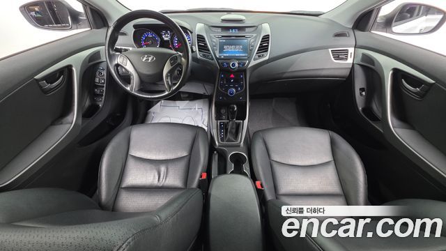 Hyundai AVANTE 2014 — photo 10