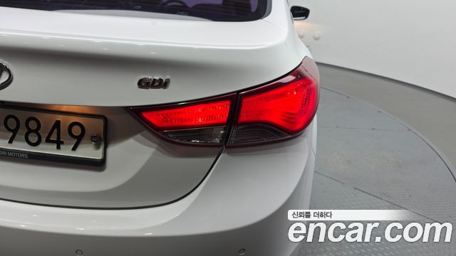 Hyundai AVANTE 2014 — photo 9