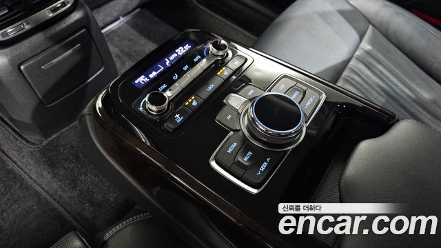 Genesis EQ900 2016 — photo 19