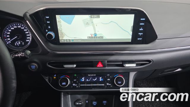 Hyundai Sonata 2022 — photo 14
