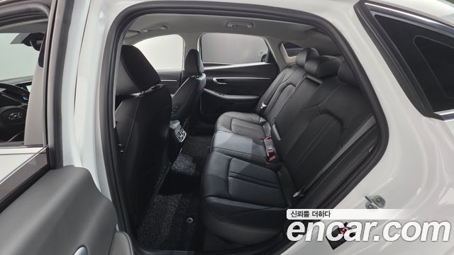 Hyundai Sonata 2022 — photo 18