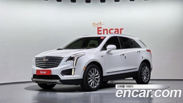 Cadillac XT5 2018 — photo 1