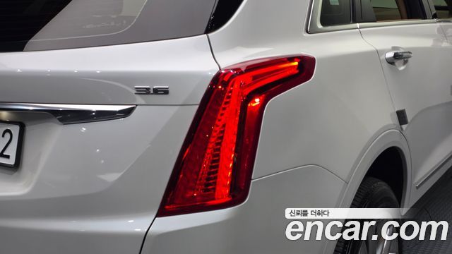 Cadillac XT5 2018 — photo 9