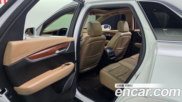 Cadillac XT5 2018 — photo 16