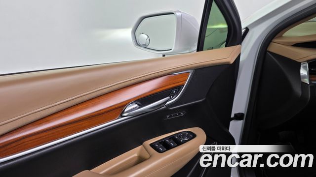 Cadillac XT5 2018 — photo 28